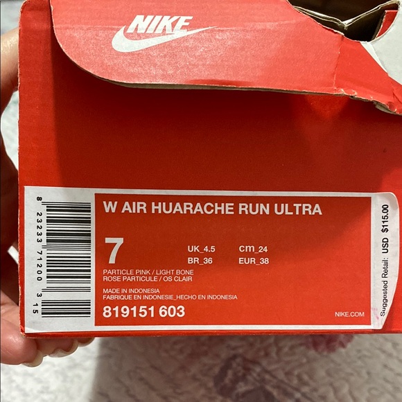 Nike Women's Pink Sneakers - Picture 3 of 7